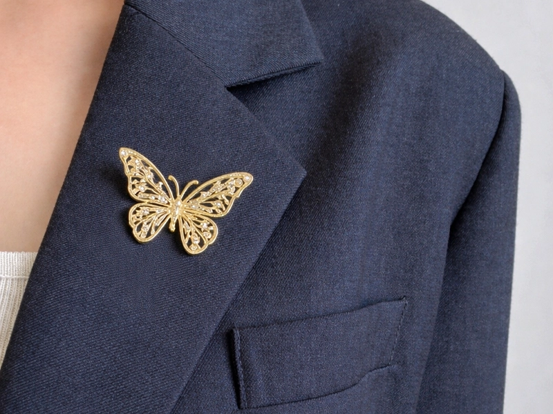 NameBrooch image 3